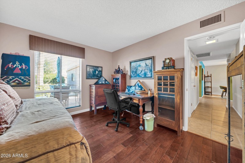 Office/Bedroom 3