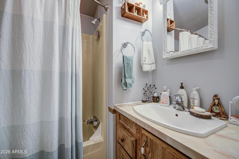 Bathroom-pic 2
