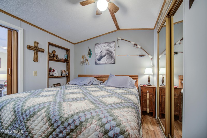 Bedroom-pic 3