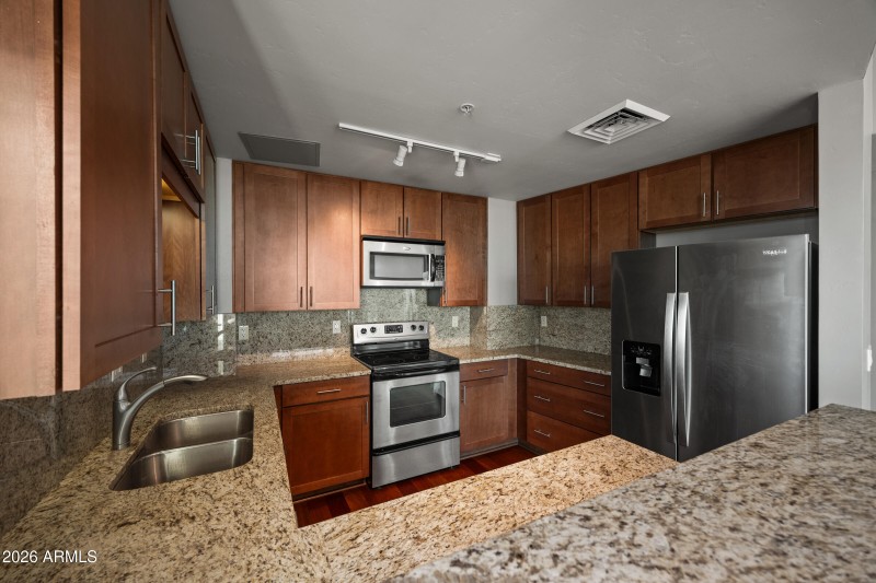 310 S 4th St unit 1710-13