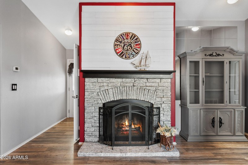 10-Living Room (5)