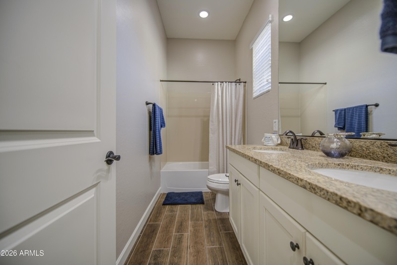 Bathroom 2-pic 1