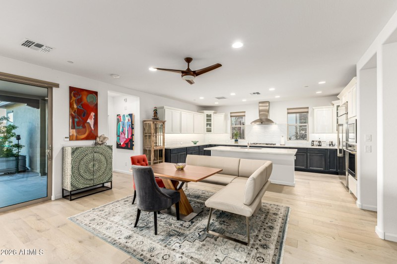 Dining & kitchen