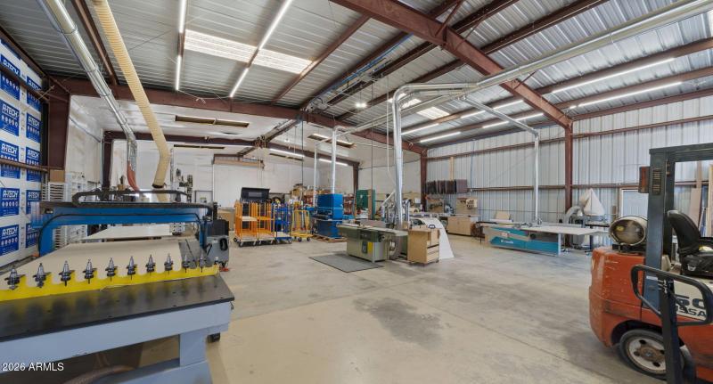 88-web-or-mls-Warehouse Interior7