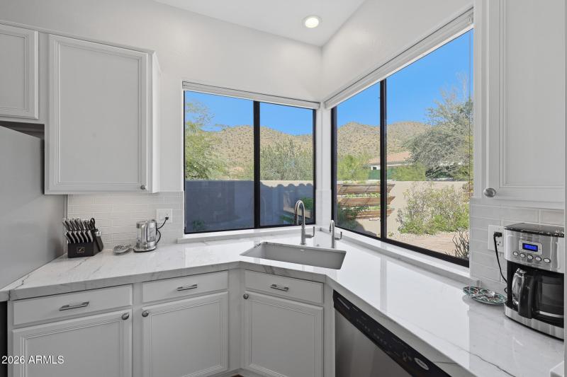 Chef's Kitchen with VIEWS!!