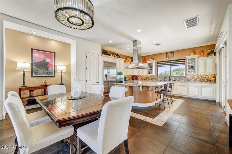 10-Dining-Kitchen