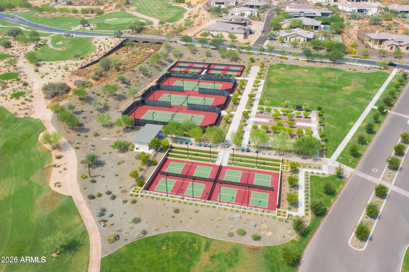 Community Pickleball & Tennis Courts