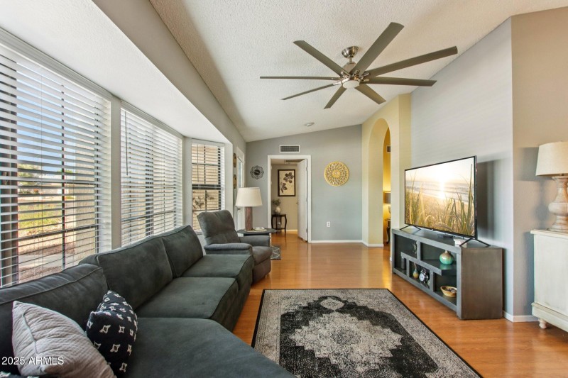 6-web-or-mls-W Meeker Blvd-S0909-006