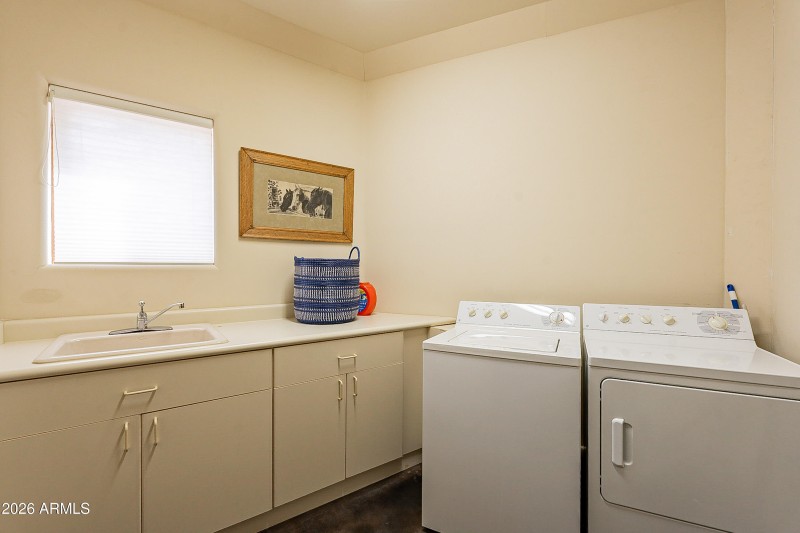 Guest House Laundry Room