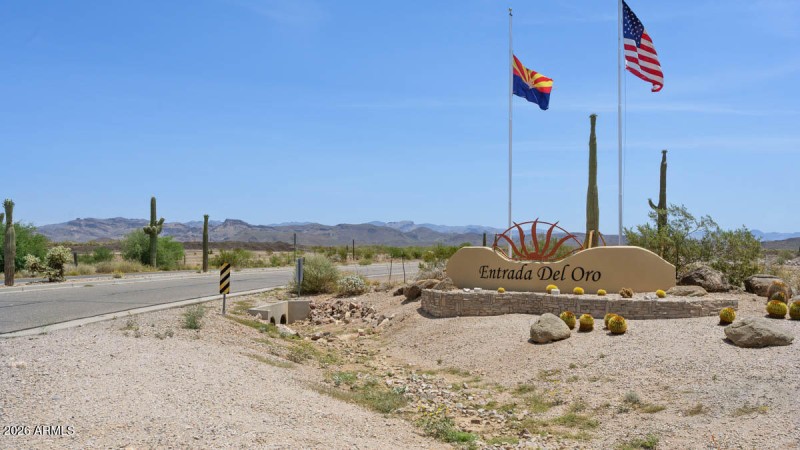 Entrada Del Oro Entrance