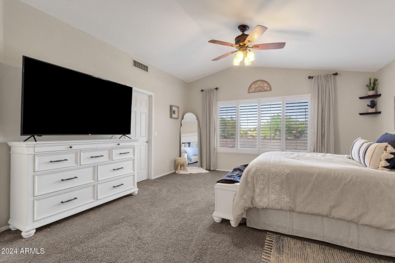 27-web-or-mls-18110-n-skyhawk-dr