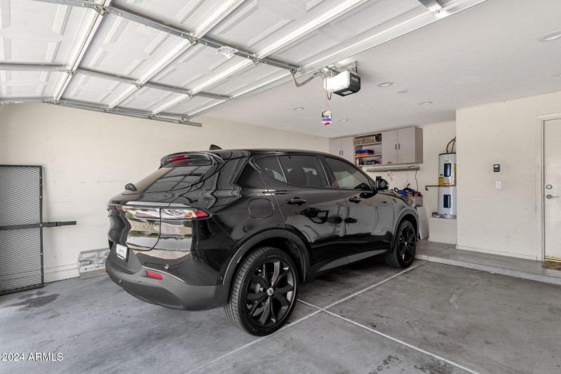 42-web-or-mls-18110-n-skyhawk-dr