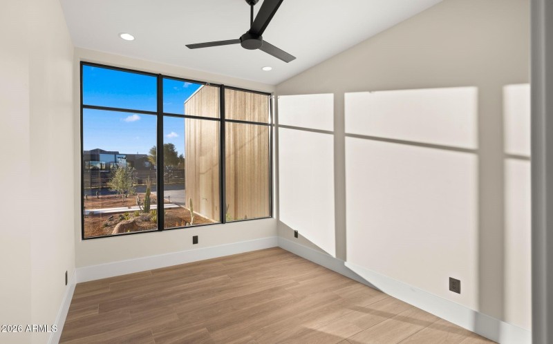 Flex Room