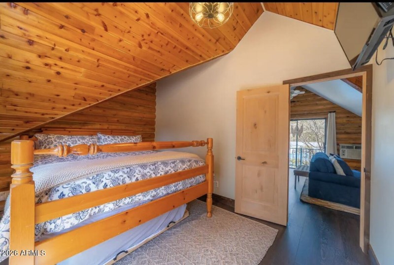 Upstairs Bed #2