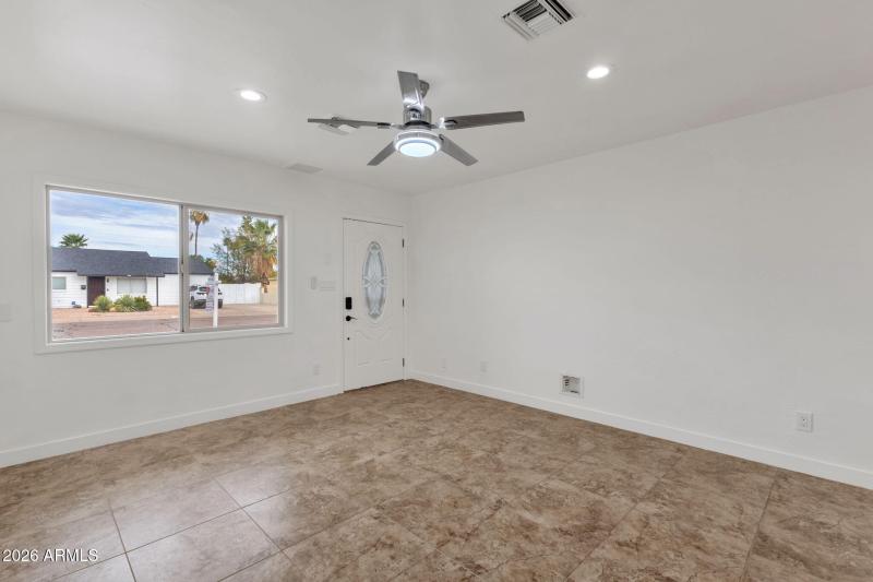 7-web-or-mls-3009-e-corrine-dr