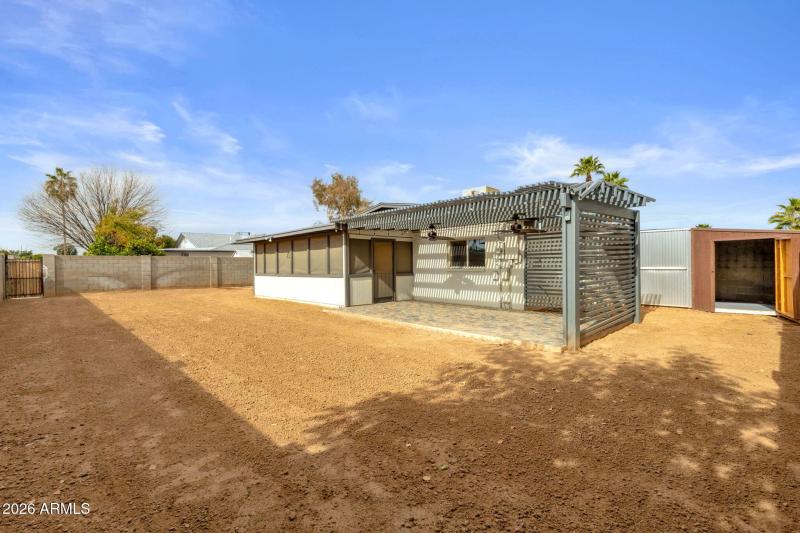 41-web-or-mls-3009-e-corrine-dr