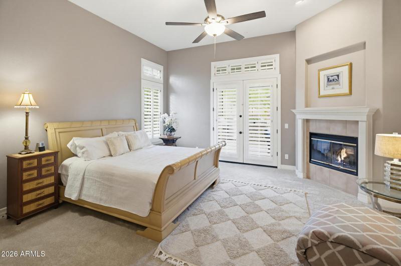 1813 W Camargo Ct-2
