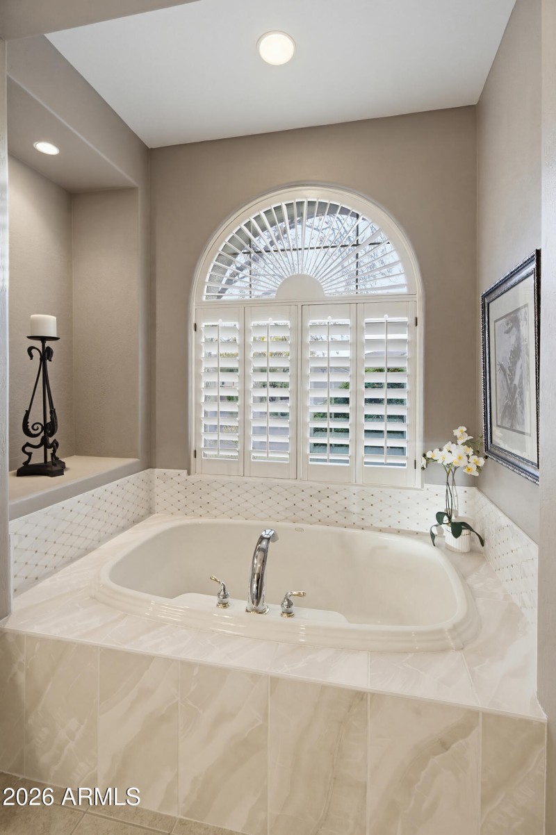 1813 W Camargo Ct-8