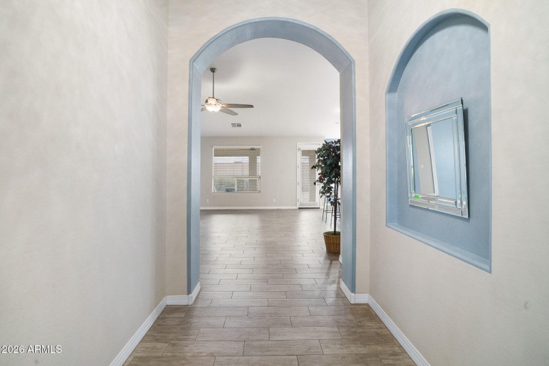 11511 E Seaver-05
