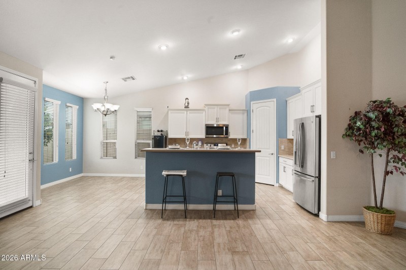 11511 E Seaver-14