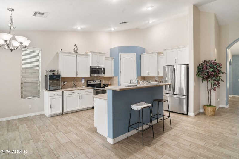 11511 E Seaver-15