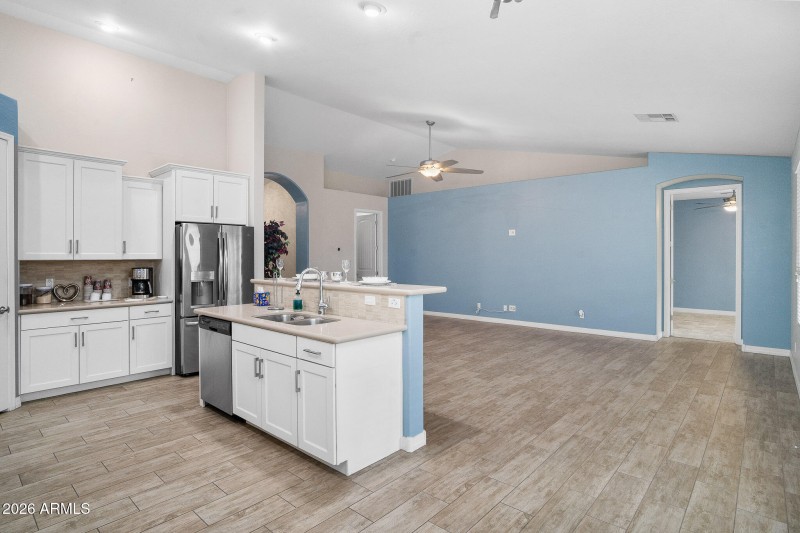 11511 E Seaver-18