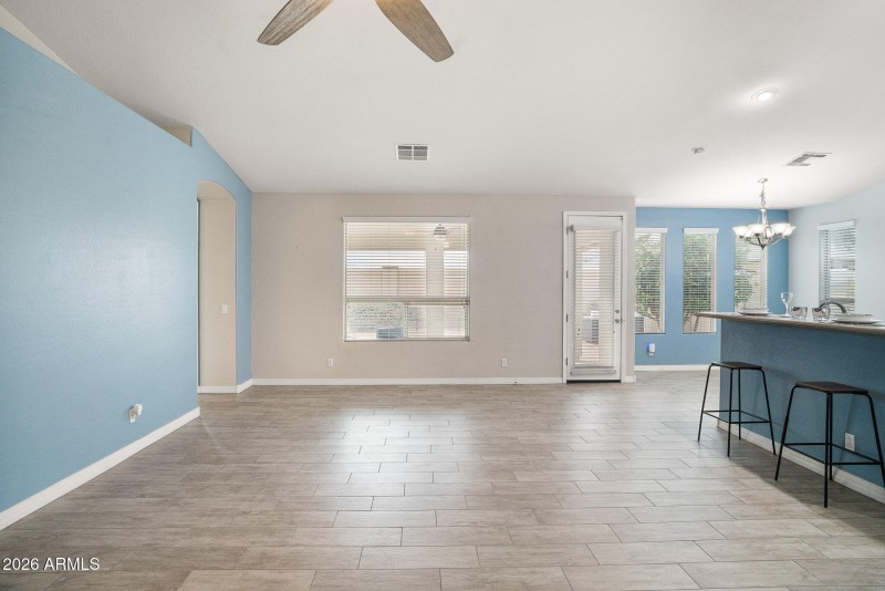 11511 E Seaver-20