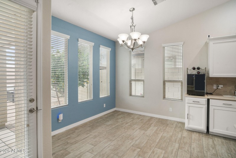 11511 E Seaver-22