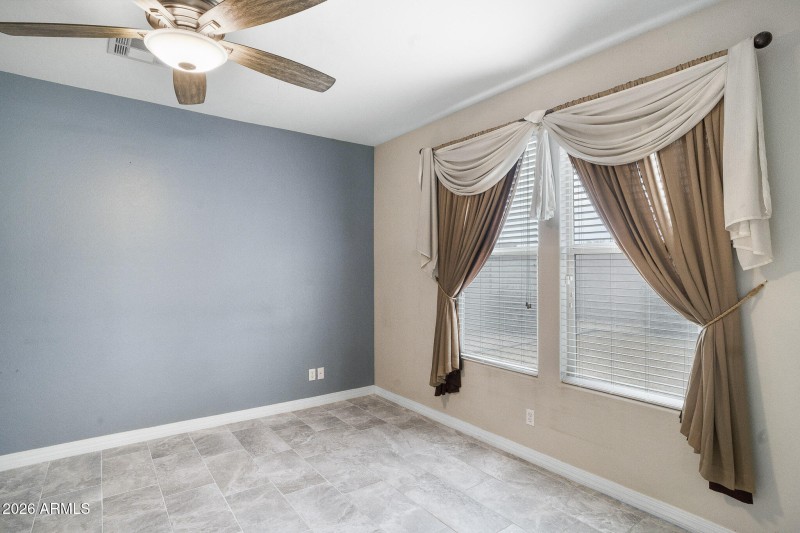 11511 E Seaver-23