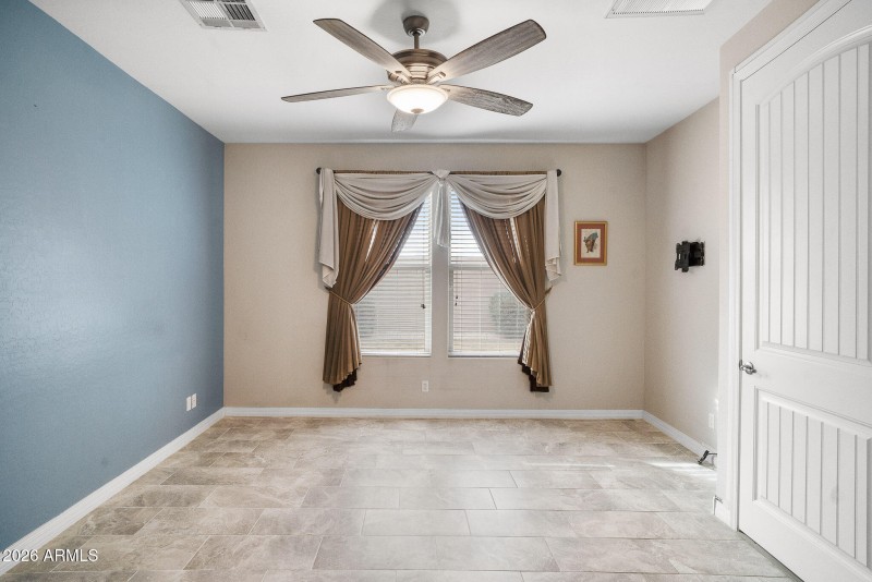 11511 E Seaver-25