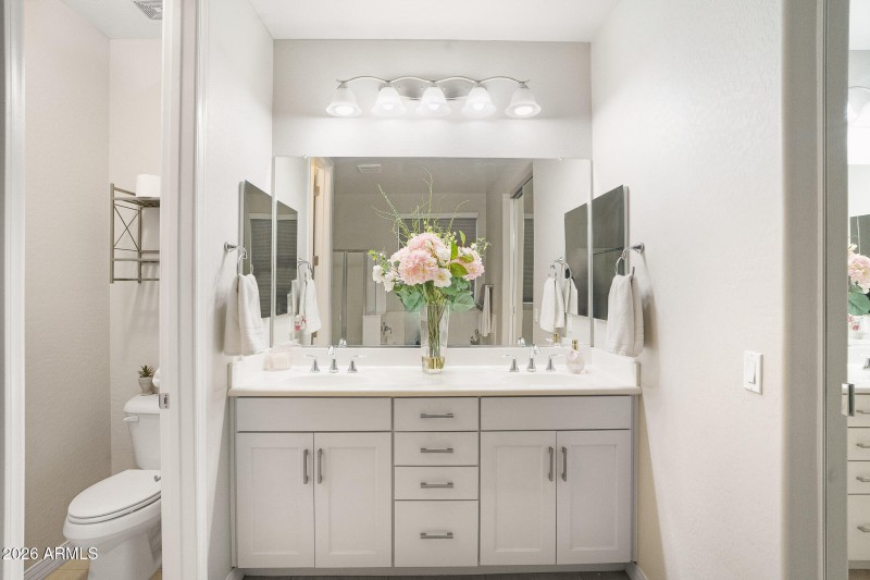 11511 E Seaver-28