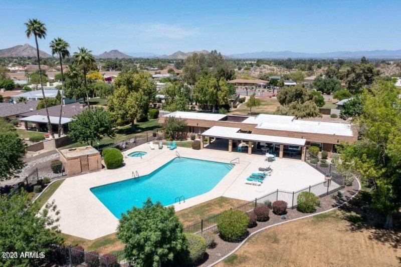 Heritage Heights pool