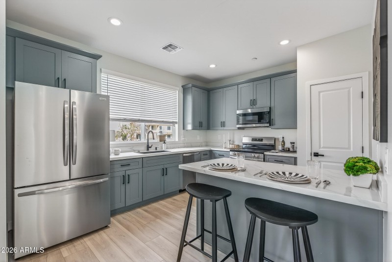 9) KITCHEN