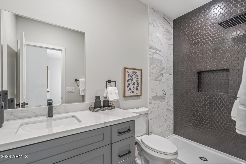 21) PRIMARY BATH