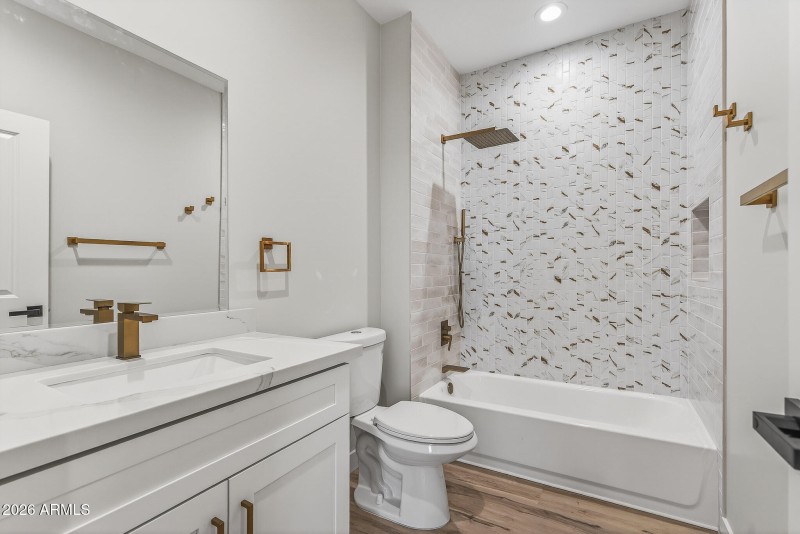 17) BATH_FLR 3