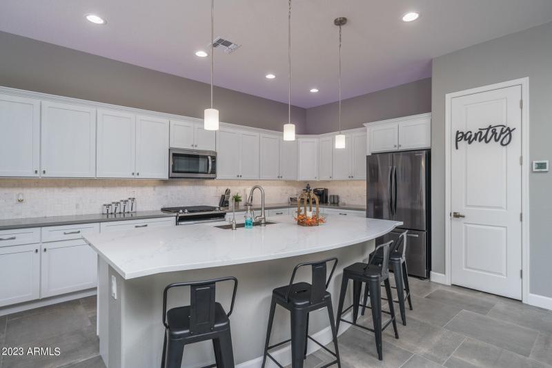 8) KITCHEN
