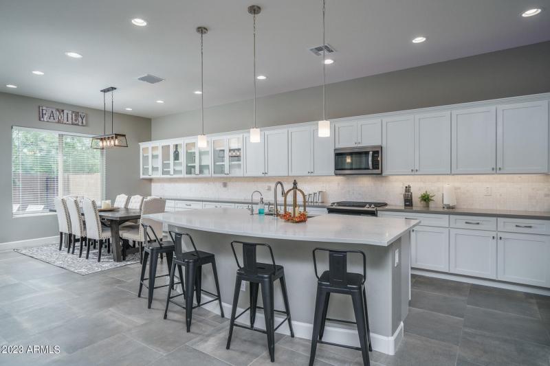 9) KITCHEN