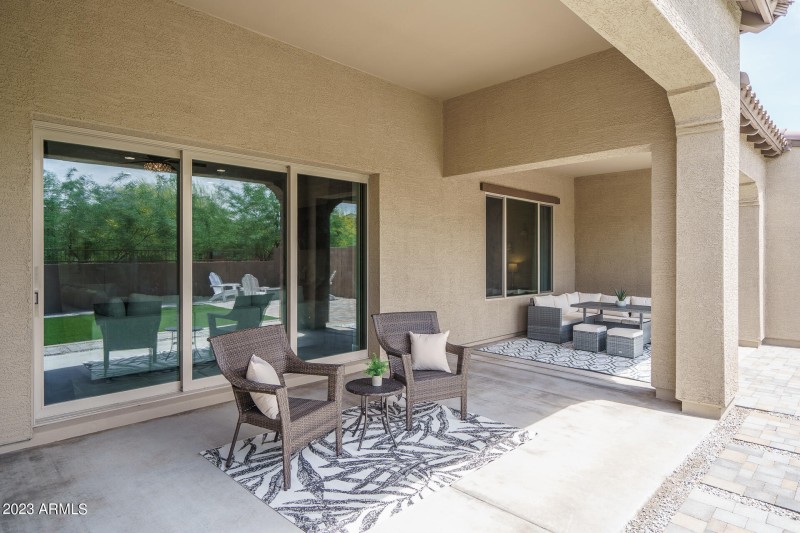 27) BACK PATIO