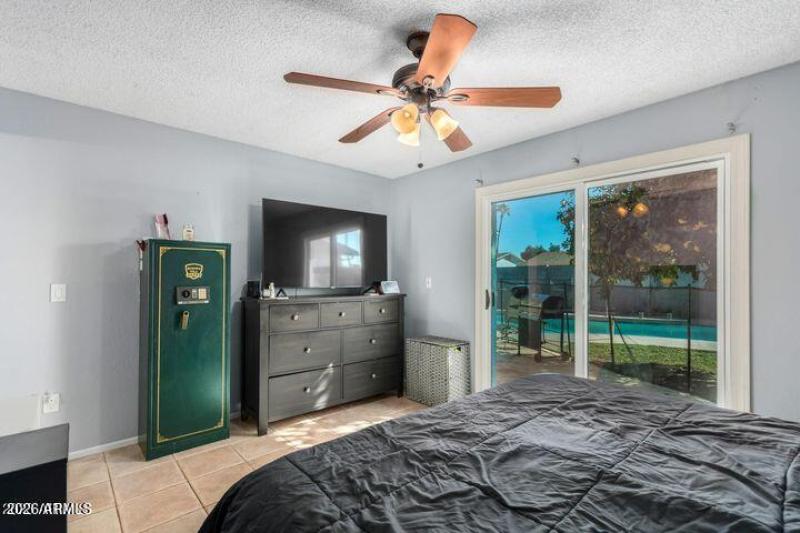 bedroom2