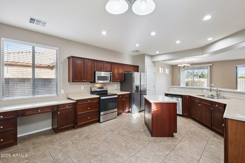 12-web-or-mls-15454-w-statler-cir