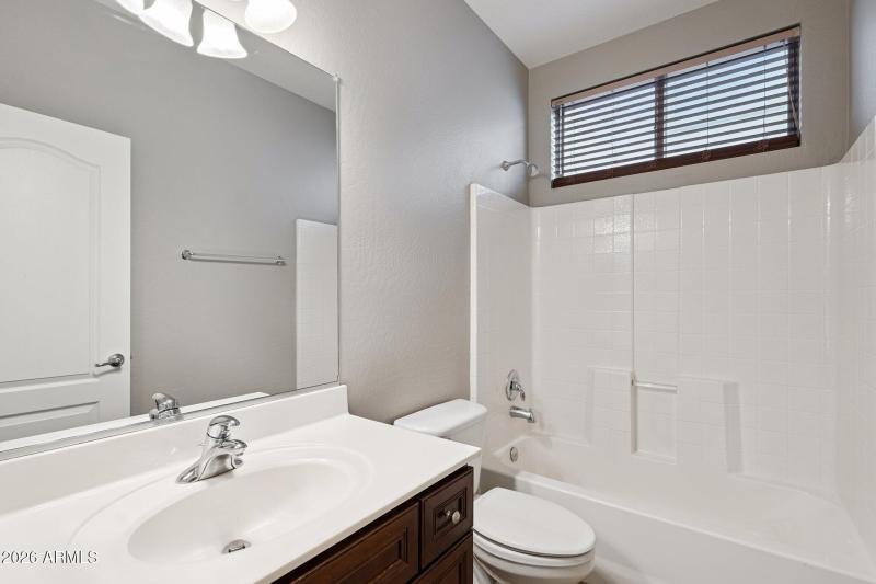 23-web-or-mls-15454-w-statler-cir