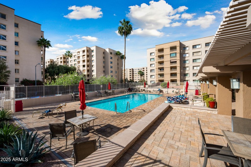 1-Scottsdale Shadows-ocupix-COMM