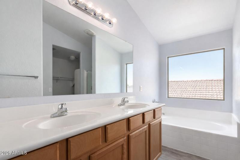 7F3995FC-4CA1-4C0B-9229-D77B198A5C3F