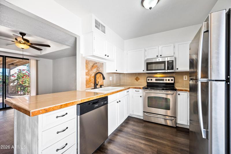 9-12247NFHVA-ocupix-