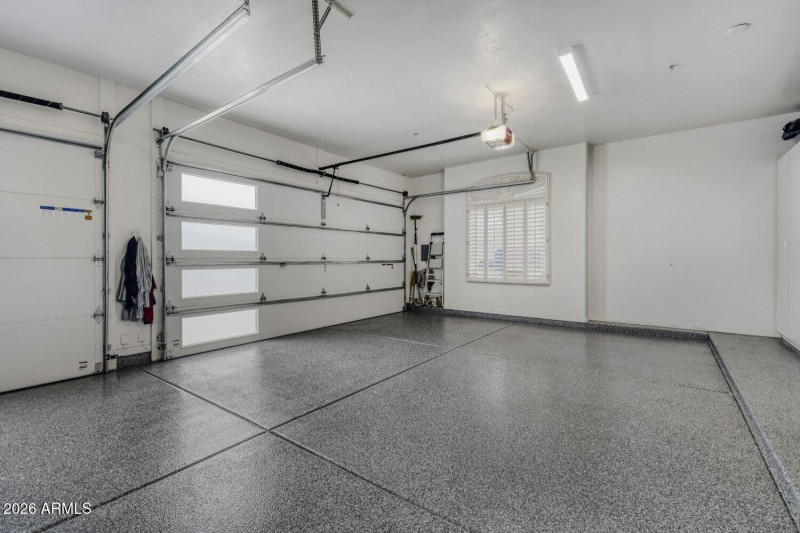 035 - 34 Garage