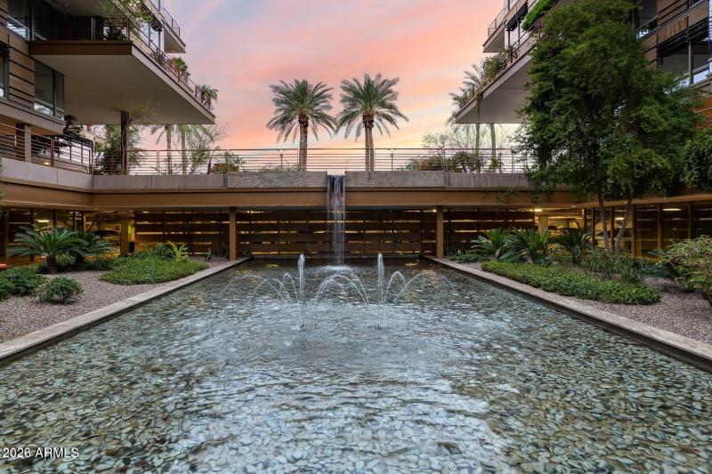 Camelview c - Fountain & Waterfall