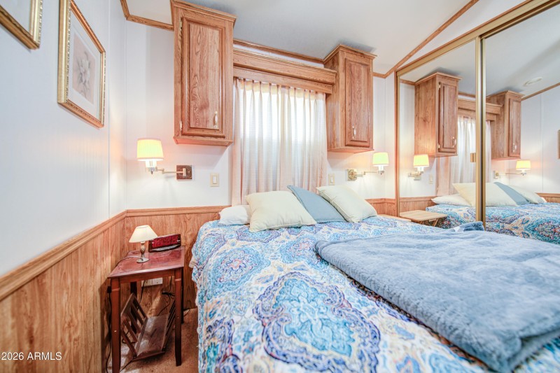 Bedroom-pic 3