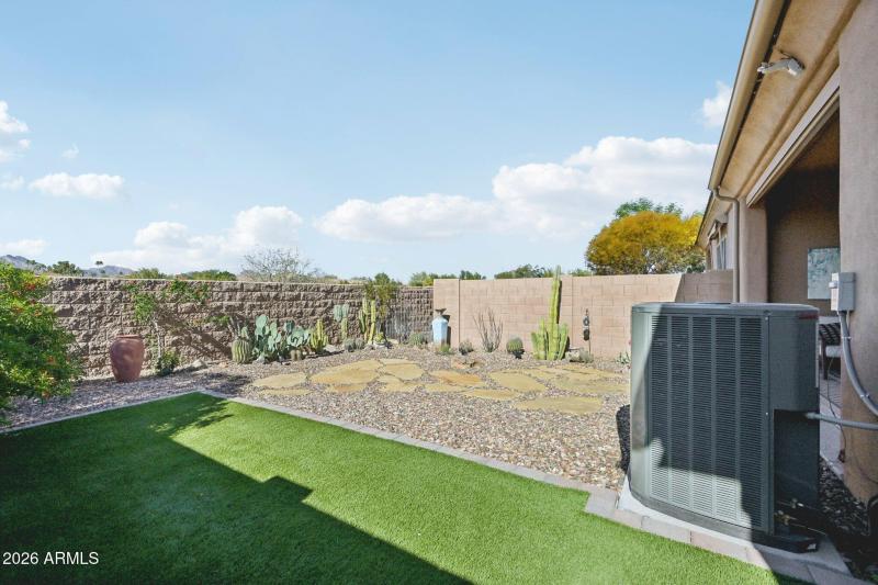 44-web-or-mls-N northstar Dr-S2701-044