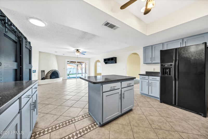 3033 W Kathleen Rd-15_(2048)