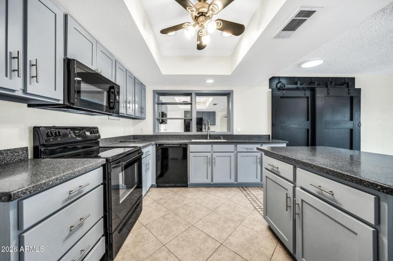 3033 W Kathleen Rd-18_(2048)